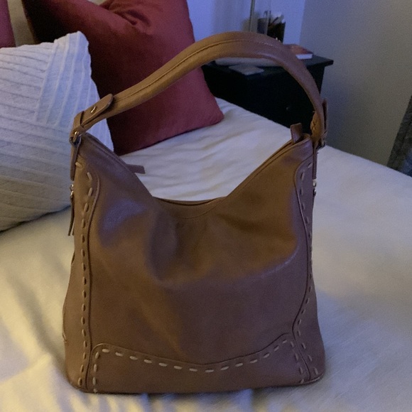 Brown faux leather shoulder bag. Zipper closure. Excellent condition - Picture 2 of 4